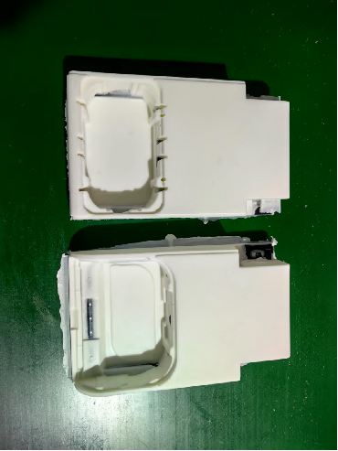 Non-corrosive Water-Based Mold Release Agent for Armrest Headrests