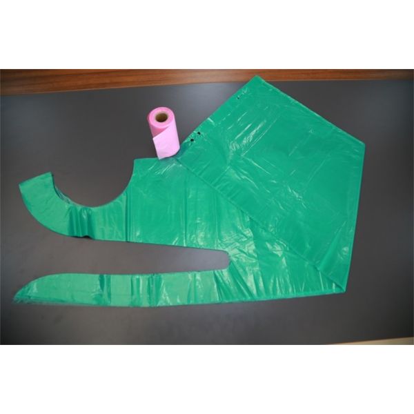 Eco Friendly Colored Disposable Plastic Apron for Food / Cleaning / Hospital Industry
