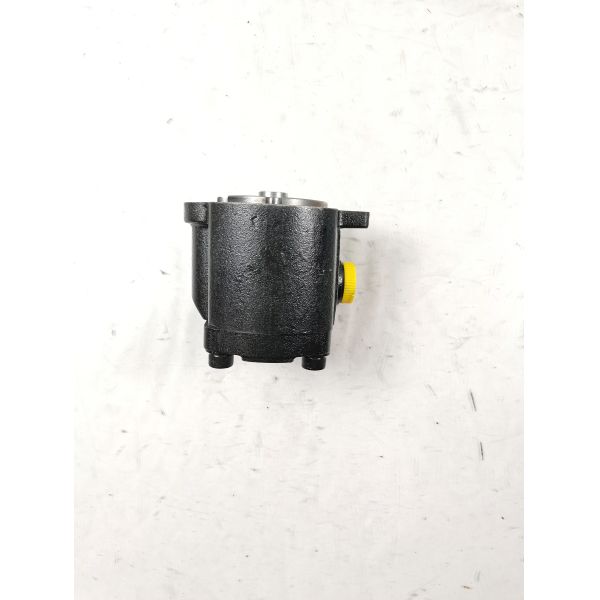 AP2D18LV Gear Pump / Dump Truck Bulldozer Pump Flow rate Max 1060lpm 11KW Oil Pump black