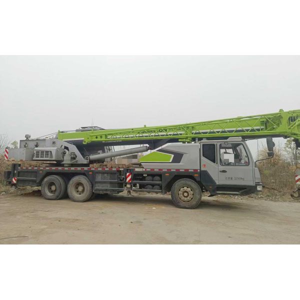 2019 Zoomlion Used Truck Crane ZTC201V 20t Main Boom 39.5m Emission standard National IV