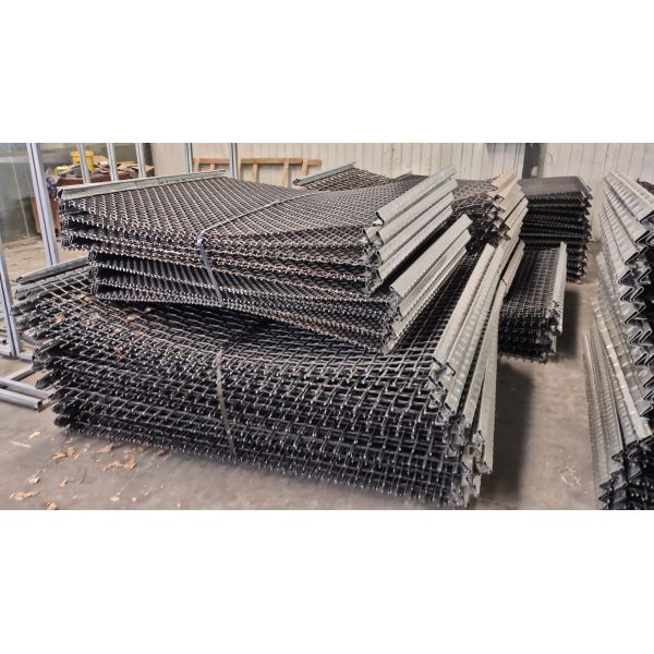 Buy Shaker Gravel Mesh Vibrating Screen For Silica Sand at wholesale prices