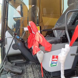 Japan 22ton Komatsu PC220 PC200 Excavator with 1.2M³ Bucket Capacity Ready to