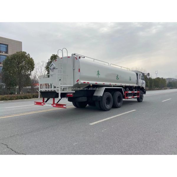Factory DFAC DongFeng 20000 Litres Water Truck Sprinkler Truck Water Tanker Truck