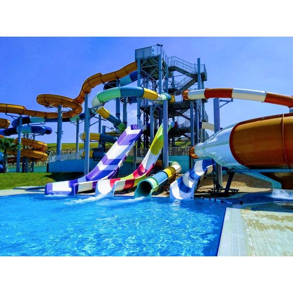 Mini Water Park Swimming Pool Equipment Spiral Water Slide Supplies for Kids