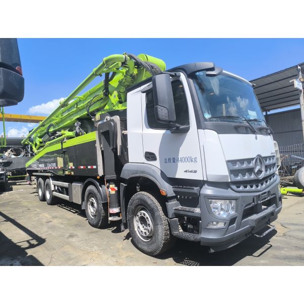 Buy Used 2021 Zoomlion 63M Concrete Pump Truck with 5-Section Z-Type Folding Boom and 170-180 m³/h Output at wholesale prices