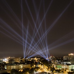 4000 Watt DMX Sky Cannon Searchlight Outdoor Waterproof CMY Mixing Discolor