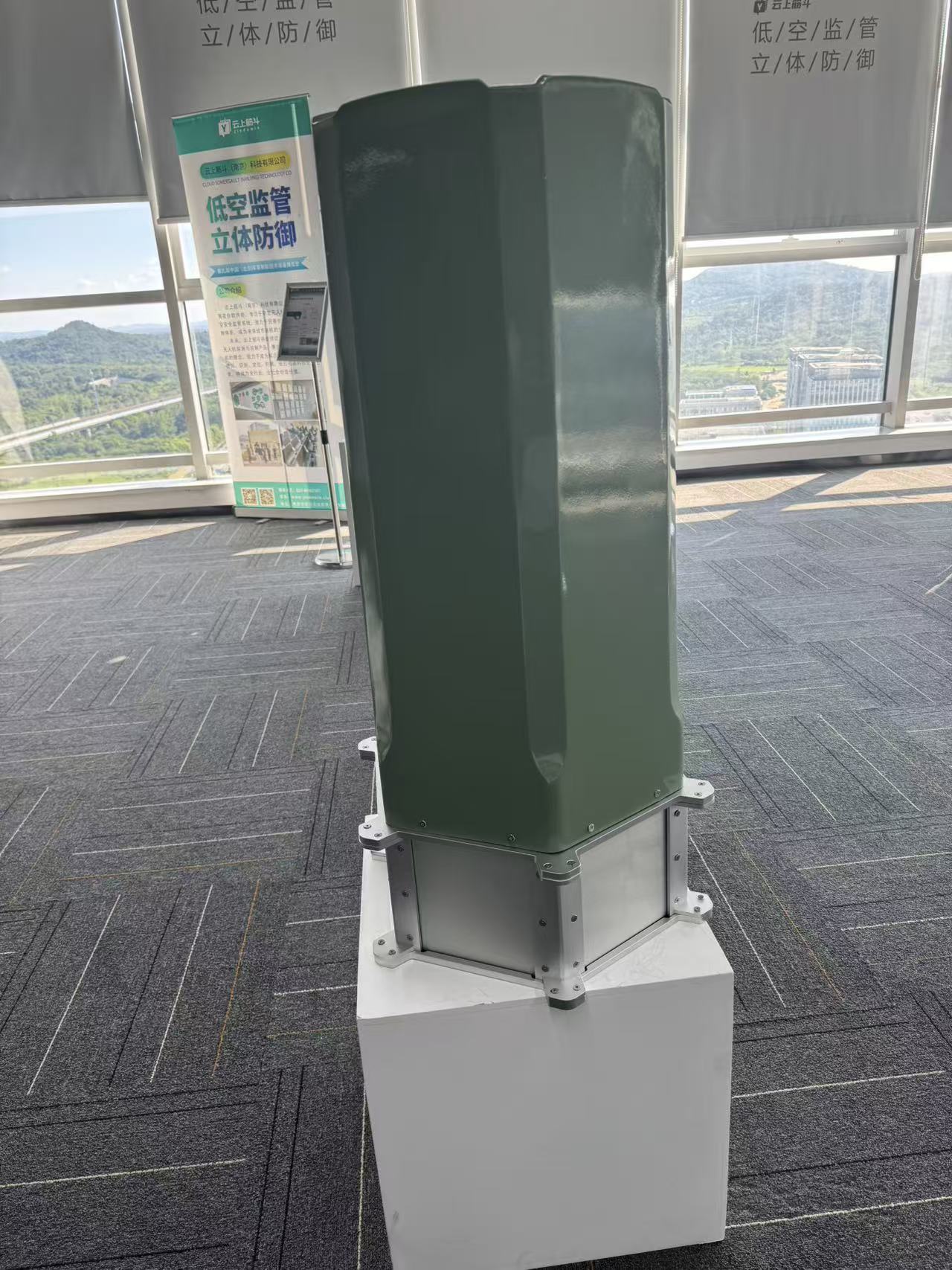 Quality 12km Range 100MHz Anti UAV Equipment Drone Radio Frequency Jammer Scalable for sale