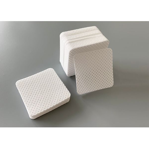 Buy Soft Nail Polish Remover Wipes Highly Absorbent White Plain Color 60gsm Weight at wholesale prices