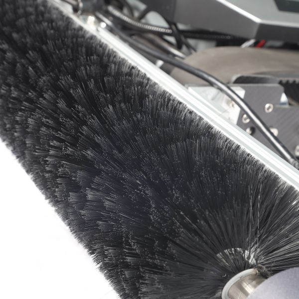 Solar Panel Cleaning Robot with Water Spray Nozzles Customized and Remote