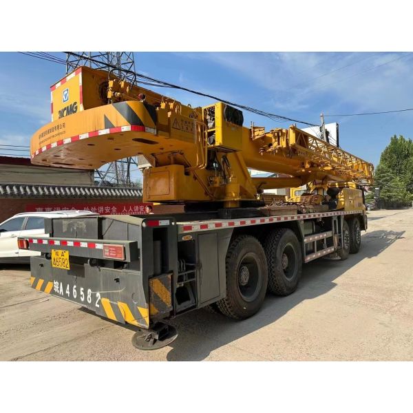 Chinese famous brand XCMG 25 Ton 30n TON 50 Ton 70 Ton 100 ton 130 TON mobile truck crane for sale