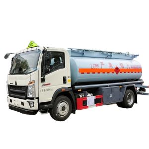 10000ltrs Fuel Truck Refuel Truck Capacity 4 - 6L Powered By Weichai / Chao Chai