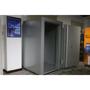 S&G Lock Vault Safe Room