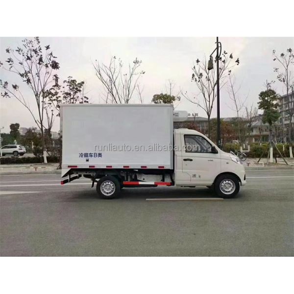 Factory Customized Foton Xiangling V1 Small Mini Refrigerator Truck Freezer Food Meat Container Refrigerated Box Truck