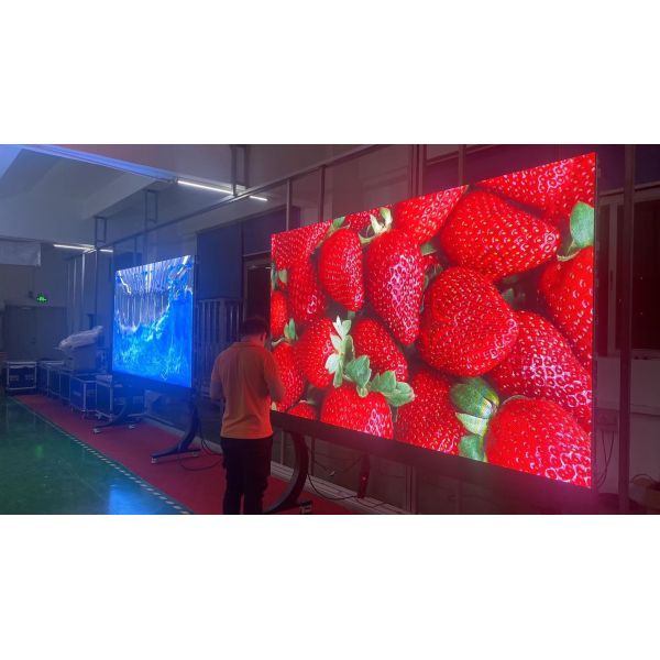 Buy P2 250000dots/m2 1500nits Removable LED Display 1250W at wholesale prices