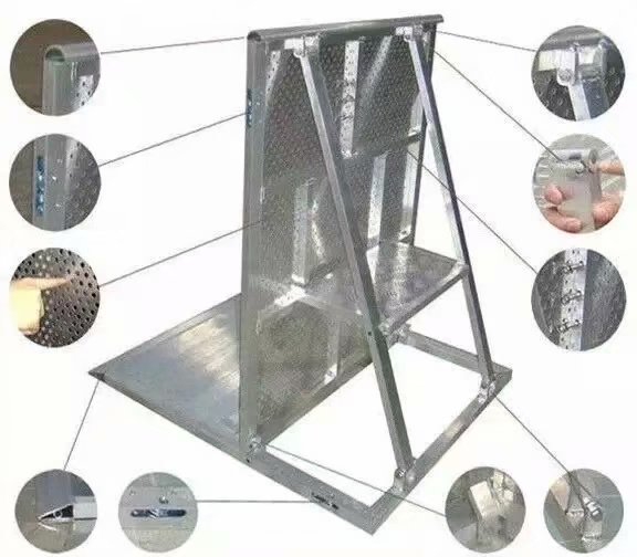 Safety Concert Crowd Control Barriers Silvery / Black Color Easy Assemble