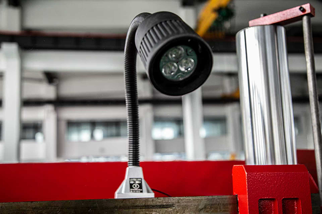 2500mm Portable Metal Cutting Band Saw Horizontal Band Saw For Wood