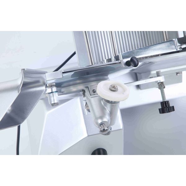 Wholesale of stainless steel electric meat grinder for household and commercial use in factories