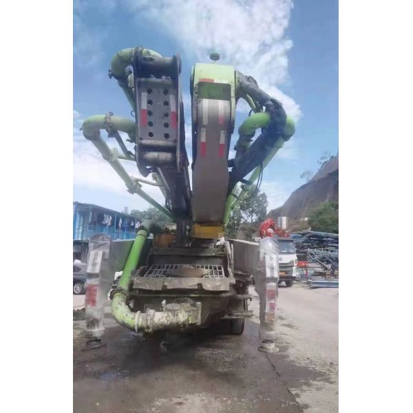 2017 Zoomlion 56m Used Concrete Pump Truck on Sale
