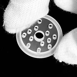 Frosted Quartz Glass Plate With Multibore For Laboratory Water Swirling Device