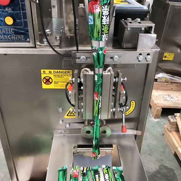 3/4 Sides Seal Coffee Packaging Machine , 220V Automatic Pouch Packing Machine