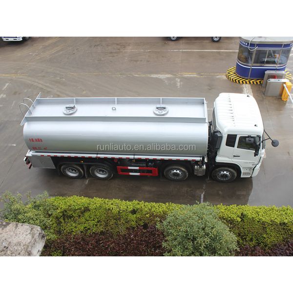 Dongfeng SkyDragon Front Four Rear Eight- Wheel Ordinary Liquid Transport Vehicle