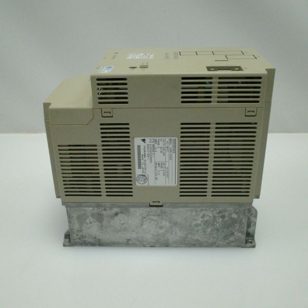 Yaskawa SGDB-20AN AC SERVO AMPLIFIER 200-230V 12A 2KW 3 PHASE NEW