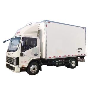 China JAC Pure Electric 4x2 Refrigerated Truck Horsepower 150hp Capacity Load 1-10T Ideal for Transporting Pork White Strip Meat on sale