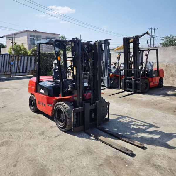 Hangcha A30 3 Tons 3 Meters Used Diesel Forklifts Hangcha A30 Forklift