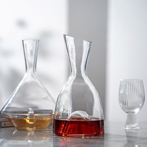 Porron Clear Glass Wine Decanter Pourer For Restaurant