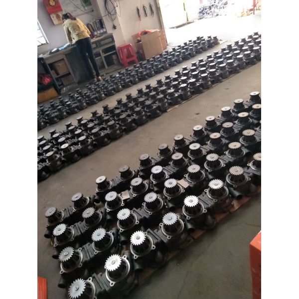 6209-61-1100 Water Pump Assy Excavator Komatsu Engine PC200-6 6D95