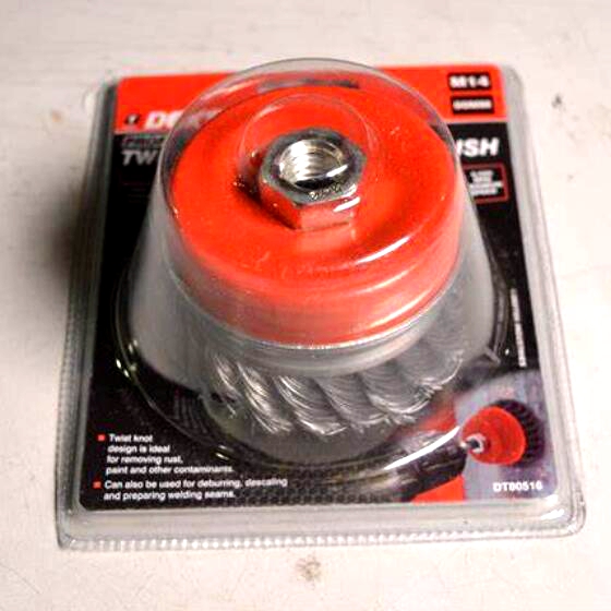 Safety Supporting Ring 100mm Twisted Steel Wire Cup Brush for Cleaning Metal Surface