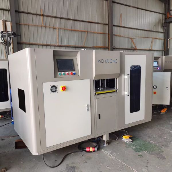 5 Axis CNC End Face Milling Machine Window Door Making Machine For Aluminum
