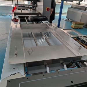 Stretch Film Thermoforming Vacuum Packaging Machine Touch Screen Operation