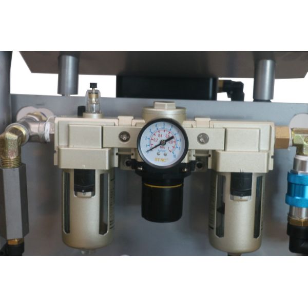 Buy Portable Polyurethane Spray Machine With Delicate Coupling Structure at wholesale prices