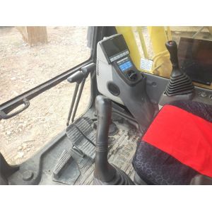 Komatsu PC210-8 Excavator Japan Made Cheap Komatsu Machinery Track Digger PC200