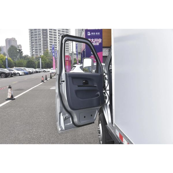 Xinyuan T50 EV Truck Affordable 280km Range Van with Macpherson Front Suspension