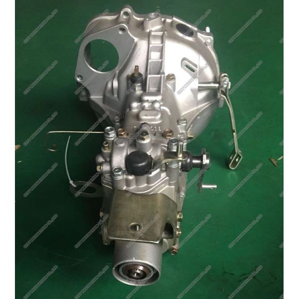 Aluminum and Steel 5MT Light Truck Manual Transmission Gearbox Assembly for FAW Jiefang CA1014A1 23kg
