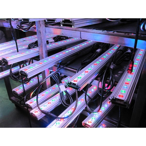 DMX Controlling 48 Watt 230VAC RGB LED Wall Washer for Architecture Lighting