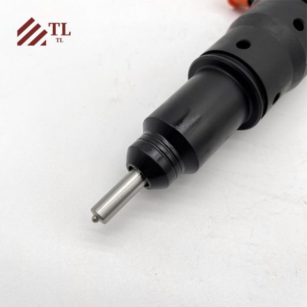 Construction Machinery Parts Fuel Injector 7424111946 7424290494 7424290506