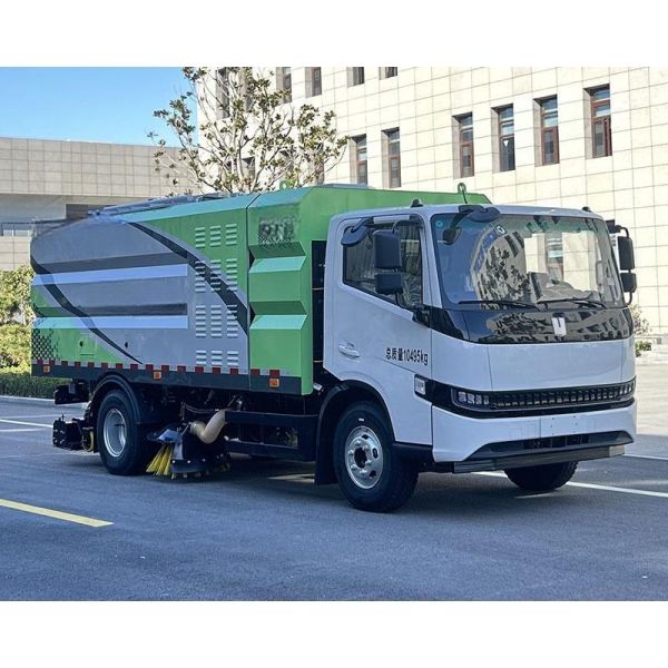 Functional Pure Electric Versatile Heavy Duty Vacuum Truck For Effective Street Cleaning