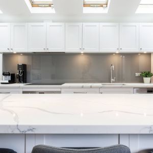 RTA Modern White Shaker Lacquer Kitchen Cabinet With Metal Handle