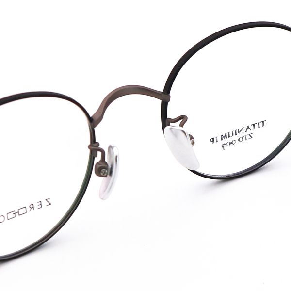 Retro Literature And Art Elliptic Frame Beta Titanium Flexible Glasses