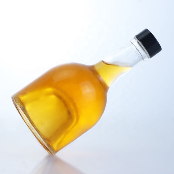 Elegant 500ml 750ml 1000ml Flint Glass Spirit Bottle for Whisky Vodka Champagne Tequila