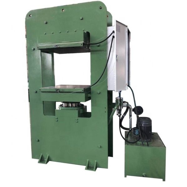 2200 / 2600mm*5000 / 6600mm Precure Tread Rubber Machine for Industrial