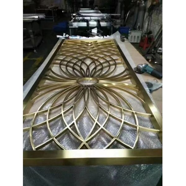 China Laser Cut Stainless Steel Plate Metal Divider Partition With Color Coat