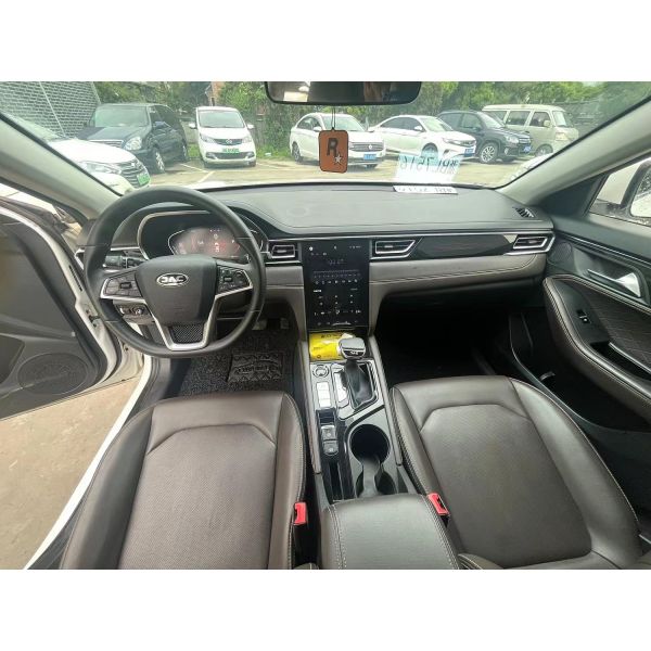 Second Hand 2020 JAC J7 A5 1.5T 2WD Used Car 5 Door 5 Seats 50-80L Fuel Tank Capacity