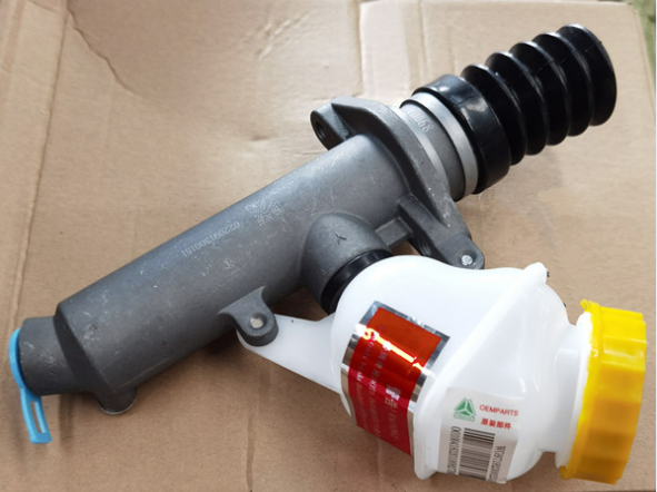 Sinotruk Howo Truck Spare Parts Clutch Master Cylinder WG9719230023