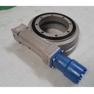 SE14 Crane Slewing Bearing Drive ISO9001 Slew Drive Motor