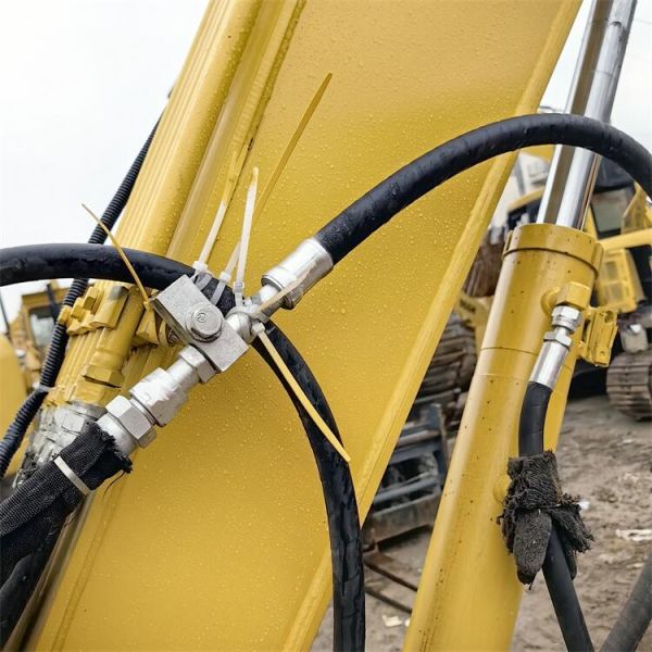 Original Hydraulic Valve Second Hand Japanese Excavator Komatsu56 with Working Performance