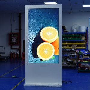 Waterproof Hotel Digital Signage Freestanding Digital Display 3000cd Brightness